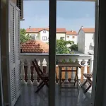 Mitra *