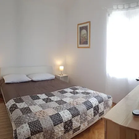 Mitra Apartament
