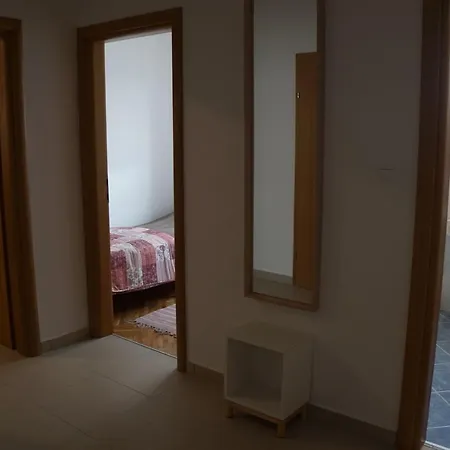 Mitra 말린스카