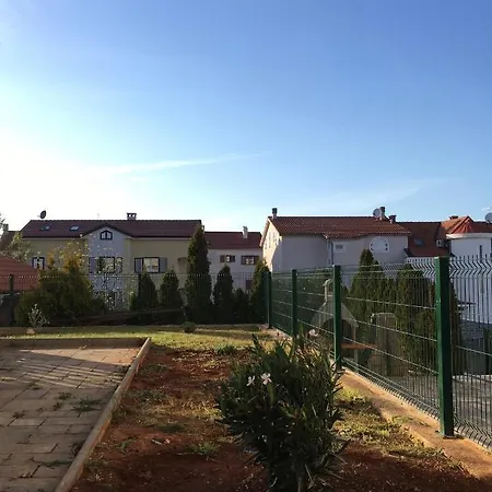 Mitra Apartamento *